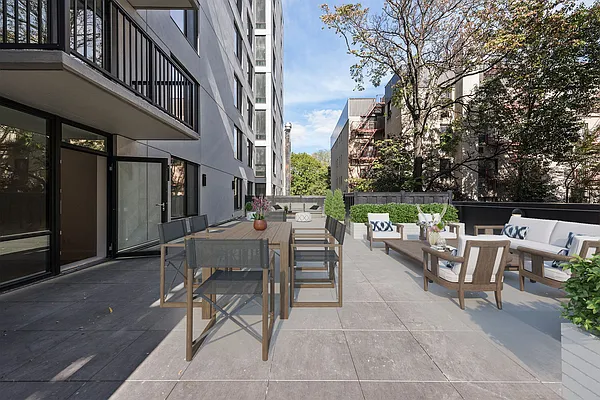 Sold by Nest Seekers International | media 16