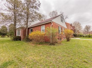3550 Harvey Rd, Cleveland Heights, OH 44118