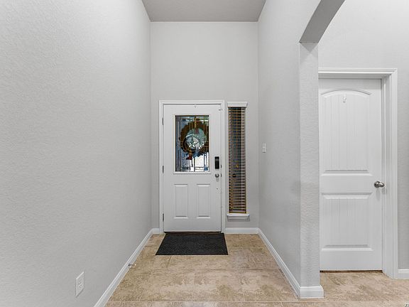 2nd image of 5469 CYPRESS PT