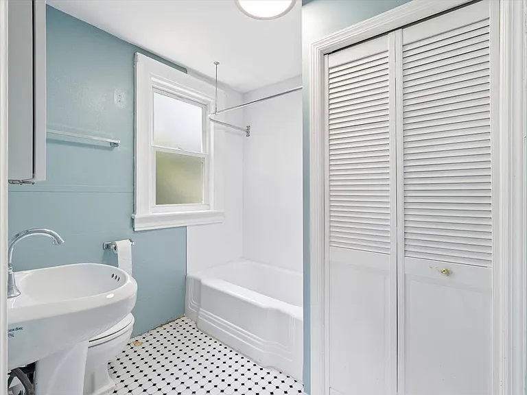 62 Forest Hill Rd #2E — Photo 10