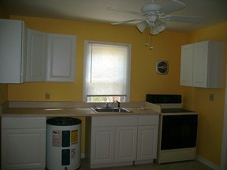 2nd image of 606 Pocahontas St