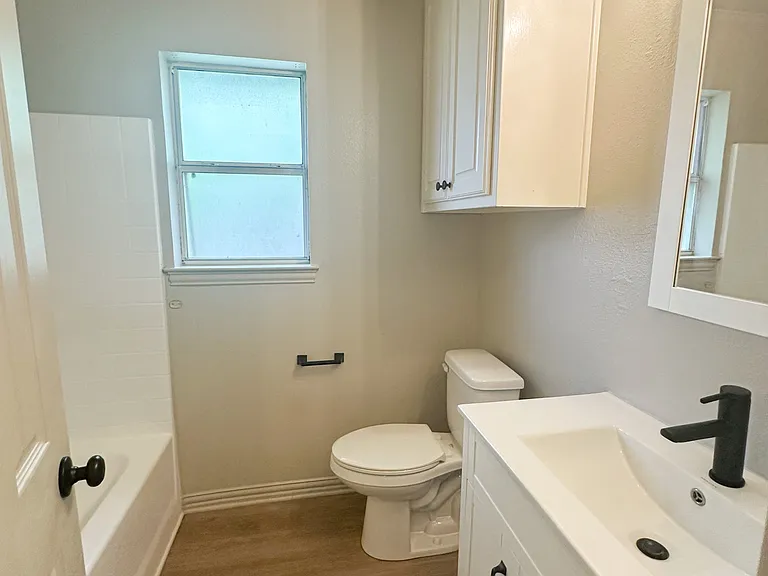 103 N Point Dr — Photo 14