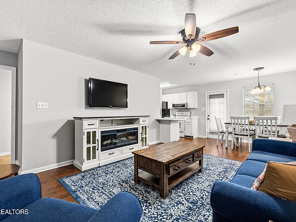 4th image of 1012 Nod St