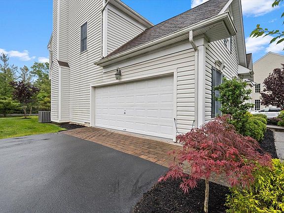 3rd image of 4 Van Marter Ct