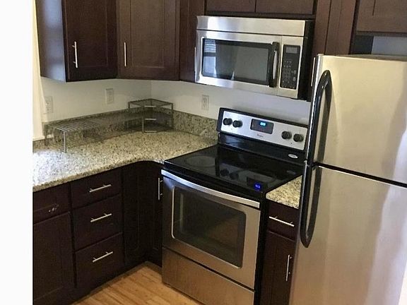 4th image of 2132 N Uber St