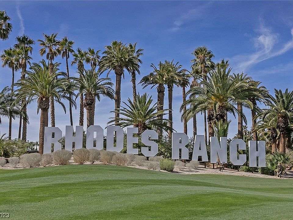 1st image of 268 Fairway Woods Dr