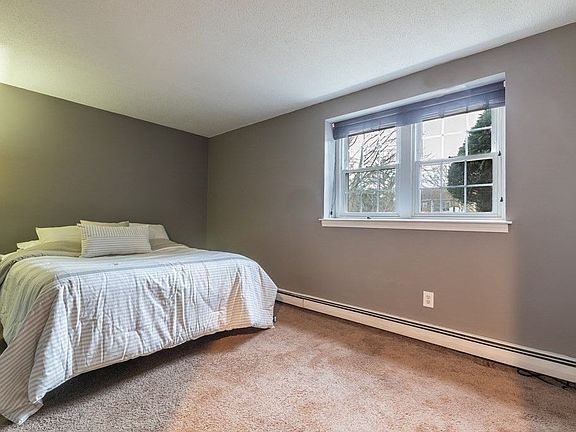 4th image of 10 Chapel Hill Dr APT 2
