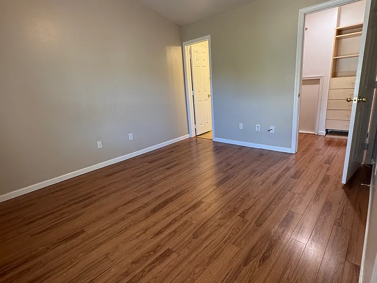 200 Talus Way #323 — Photo 4