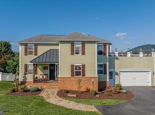 3525 White Oak Dr, Rockingham, VA 22801