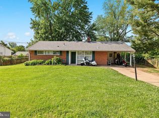 7319 Hogarth St, Springfield, VA 22151