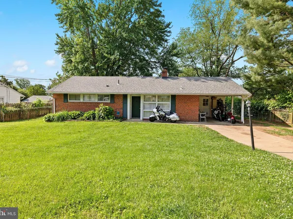 7319 Hogarth St, Springfield, VA 22151