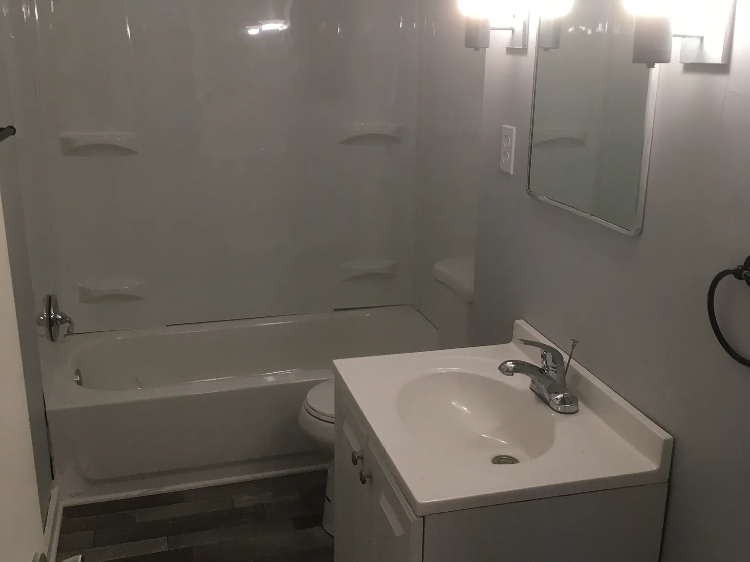 435 Moxahala Ave — Photo 4