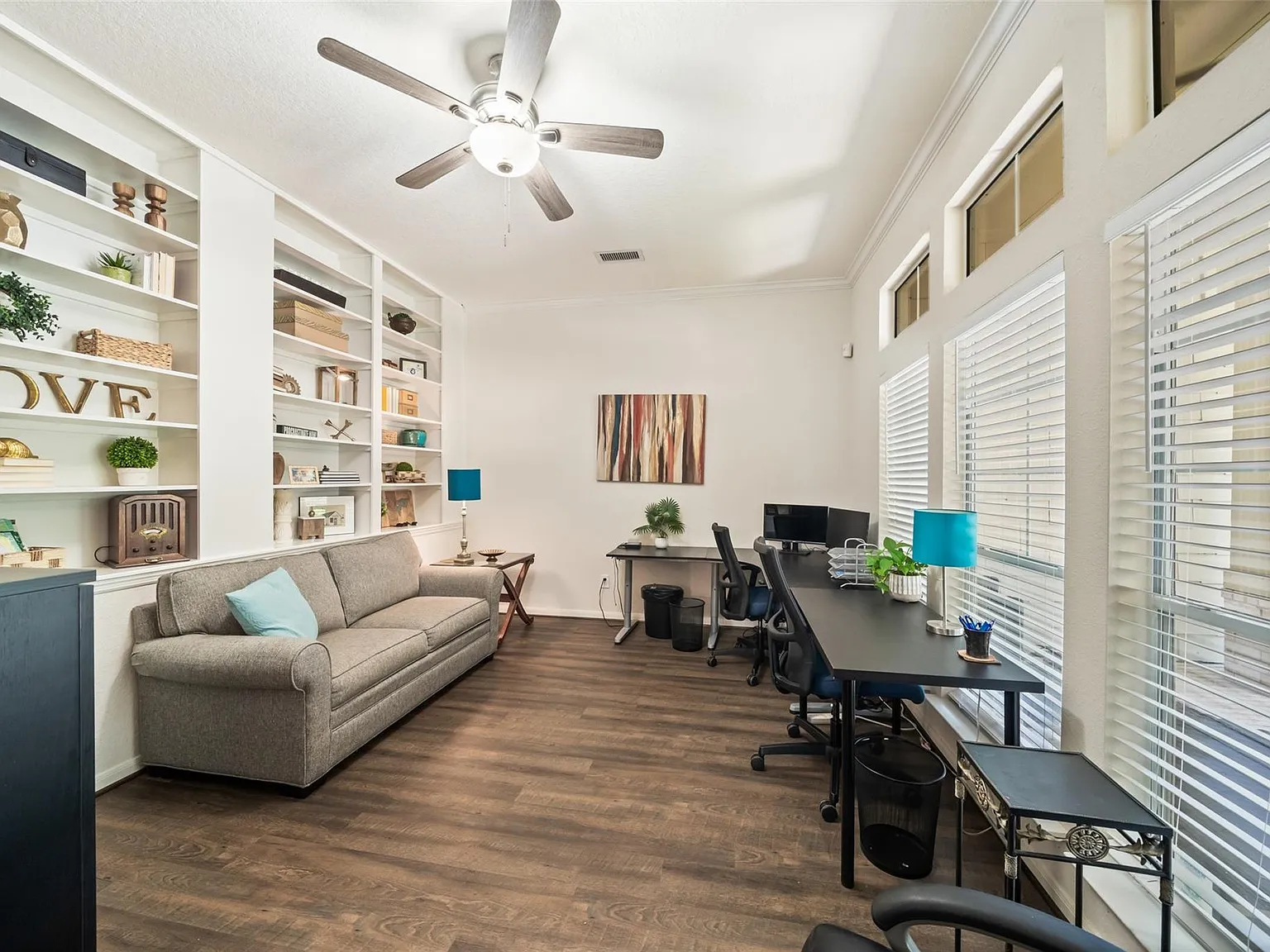 4 bed, 3.0 bath, 2295 sqft, $5,400 — Photo 4