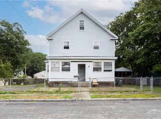 120 Williams Ave, East Providence, RI 02914