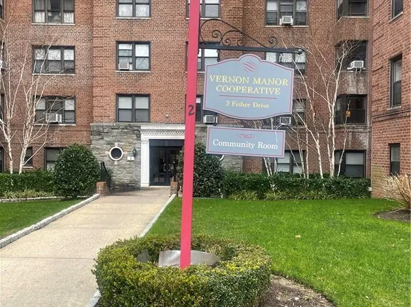 2 Fisher Drive #404, Mount Vernon, NY 10552