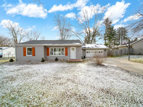 137 Bradley Dr, Jackson, MI 49201