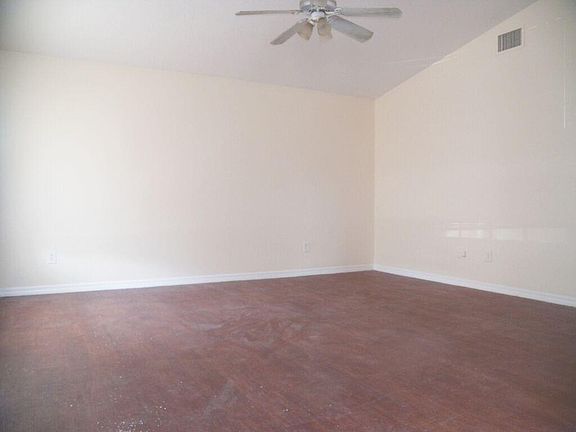 2nd image of 5016 E 32nd Ave