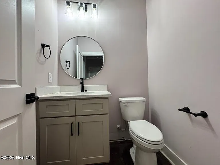 668 Wren Ln — Photo 5