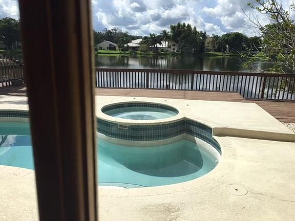 4th image of 9900 NW 5th Ct