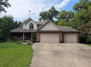 12171 Middle Creek Rd, Clinton, IL 61727
