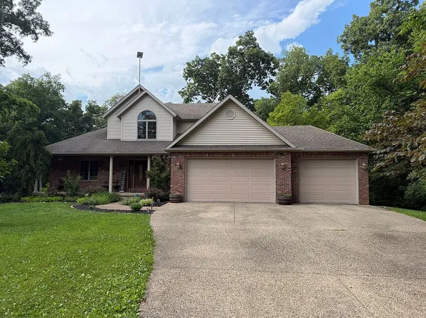 12171 Middle Creek Rd, Clinton, IL 61727