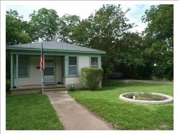 1108 E 15th St, Georgetown, TX 78626