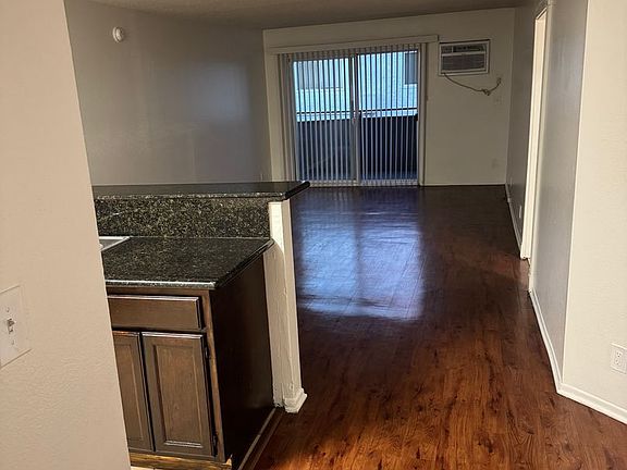 4th image of 6726 Woodley Ave APT 103
