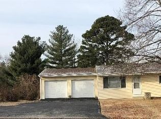 6105 Old State Rd, Imperial, MO 63052