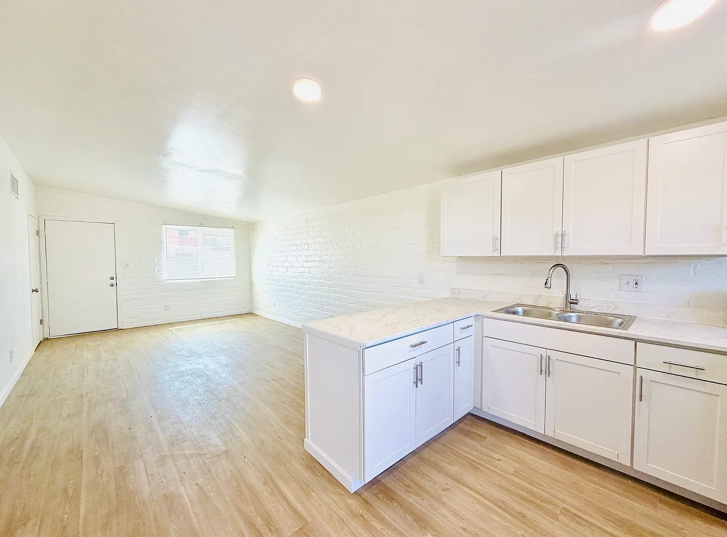 The Derby Apartments — Photo 3