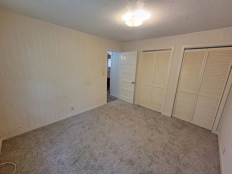 4030 E Whitney Ln — Photo 20