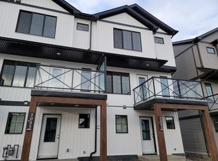 1083 Cy Becker Rd NW #1, Edmonton, AB T5Y 4B6