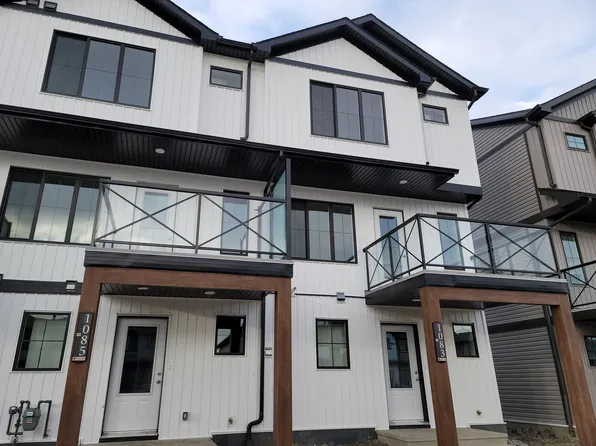 1083 Cy Becker Rd NW #1, Edmonton, AB T5Y 4B6
