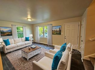 3121 Revolution Park Dr, Charlotte, NC 28217