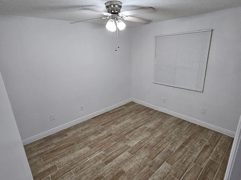 1276 NW 112th Ave — Photo 5