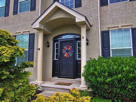 2nd image of 8 Lee Dr