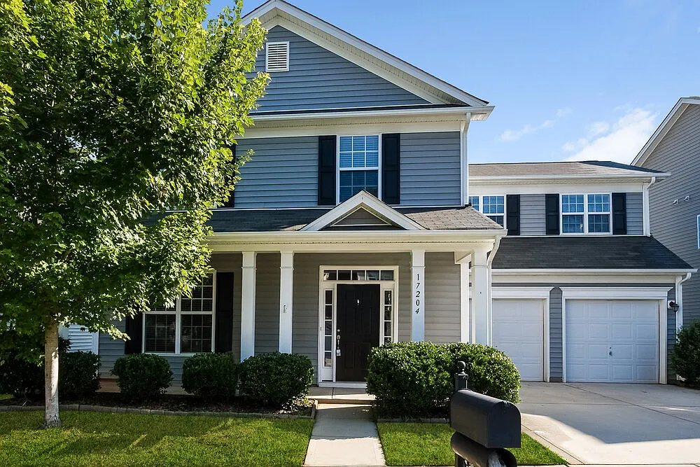 4 bed, 2.5 bath, 2075 sqft, $2,495 — Photo 1