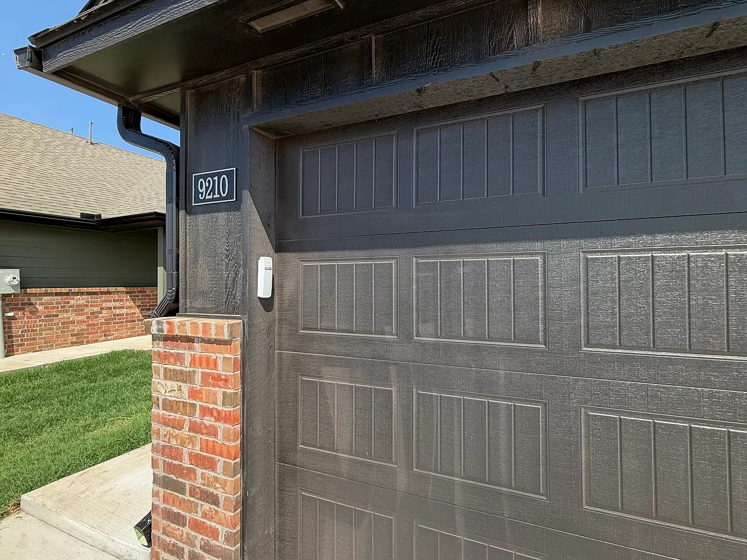 3 bed, 1250 sqft, $1,645 — Photo 2