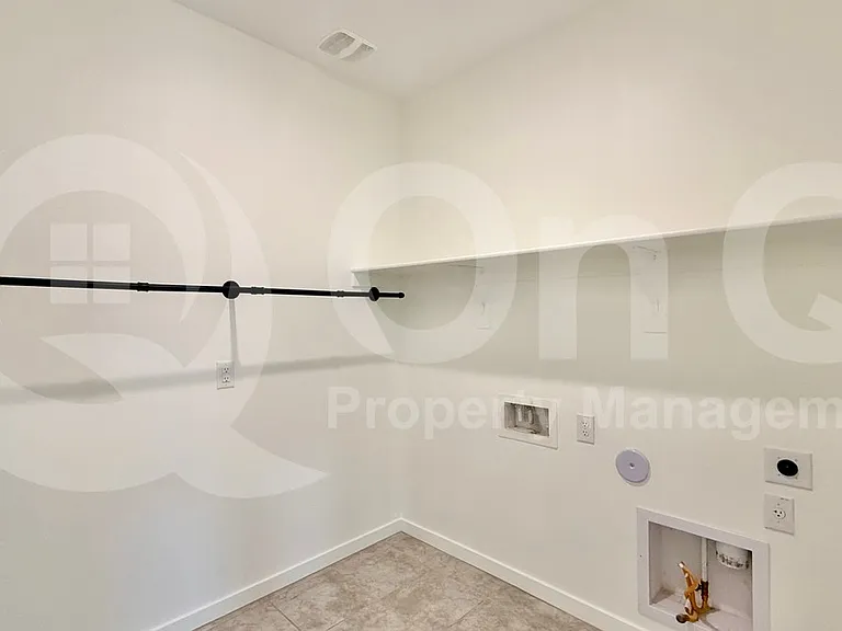 9053 W Agora Ln — Photo 23