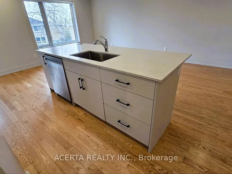 1252 Trenton Ave #B — Photo 4