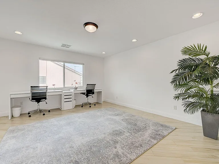 5556 Dancing Fox Ct — Photo 25
