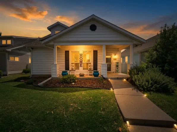 9324 Masse Ct, Aubrey, TX 76227