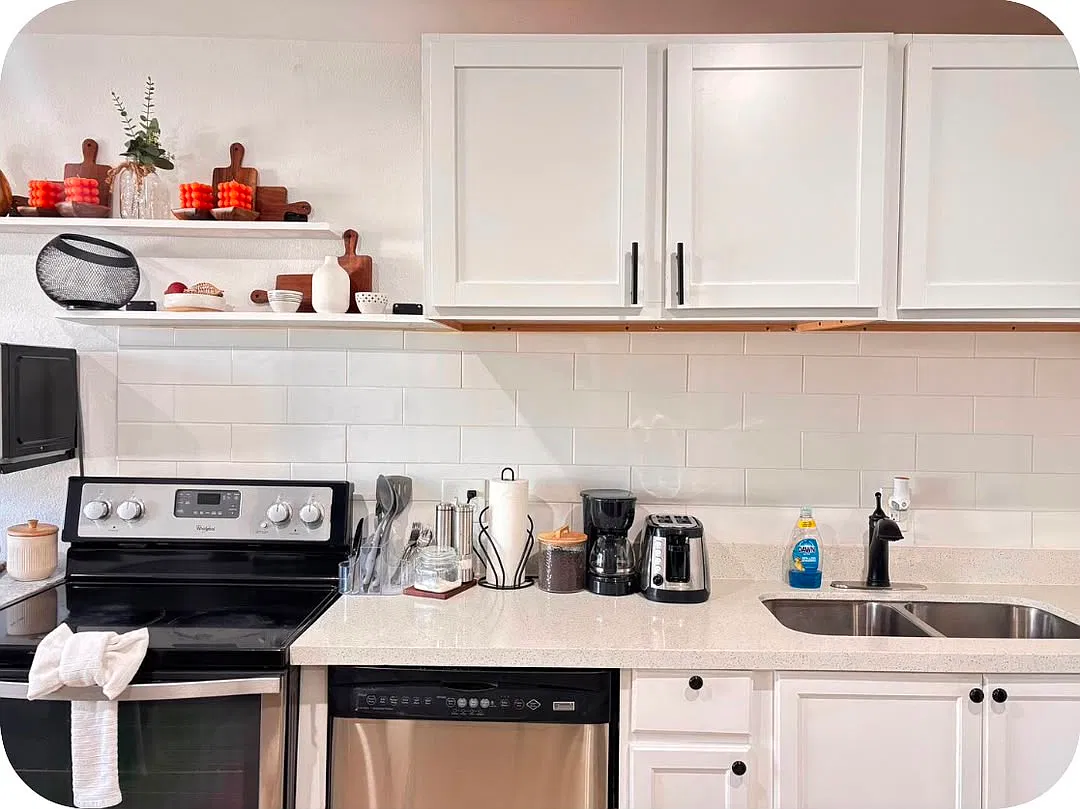 3 bed, 2404 sqft, $1,600 — Photo 2