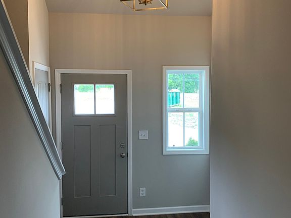 2nd image of 303 Annleeken Dr