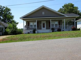 5 New St, Ware Shoals, SC 29692