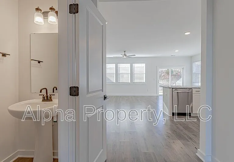 1455 Darrowby Way — Photo 4