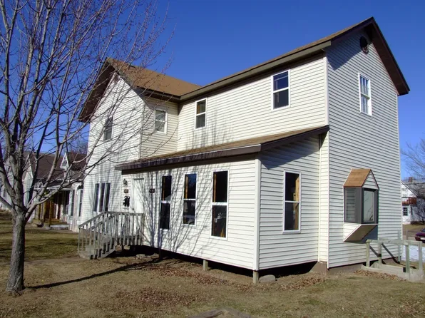 616 1/2 Broadway St, Eau Claire, WI
