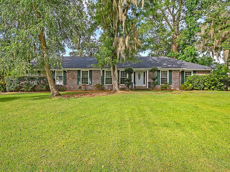 1st image of 324 Fairington Dr