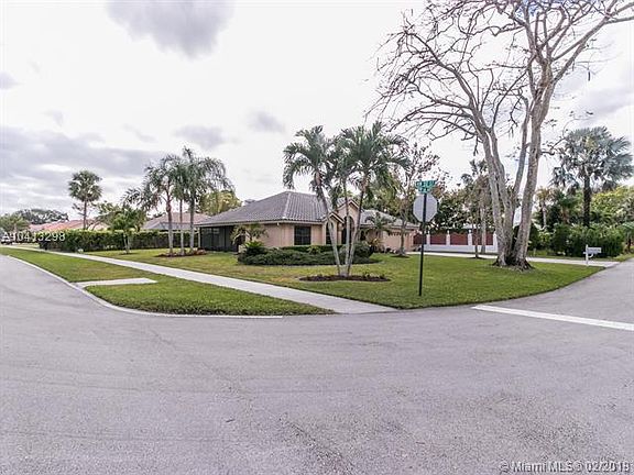 3rd image of 4972 NW 66th Ave