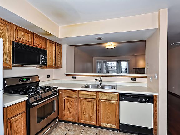 4th image of 1630 Orchard Ave