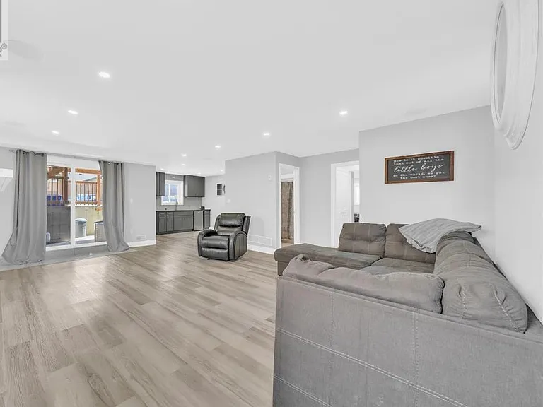 1178 Edward Ave — Photo 2